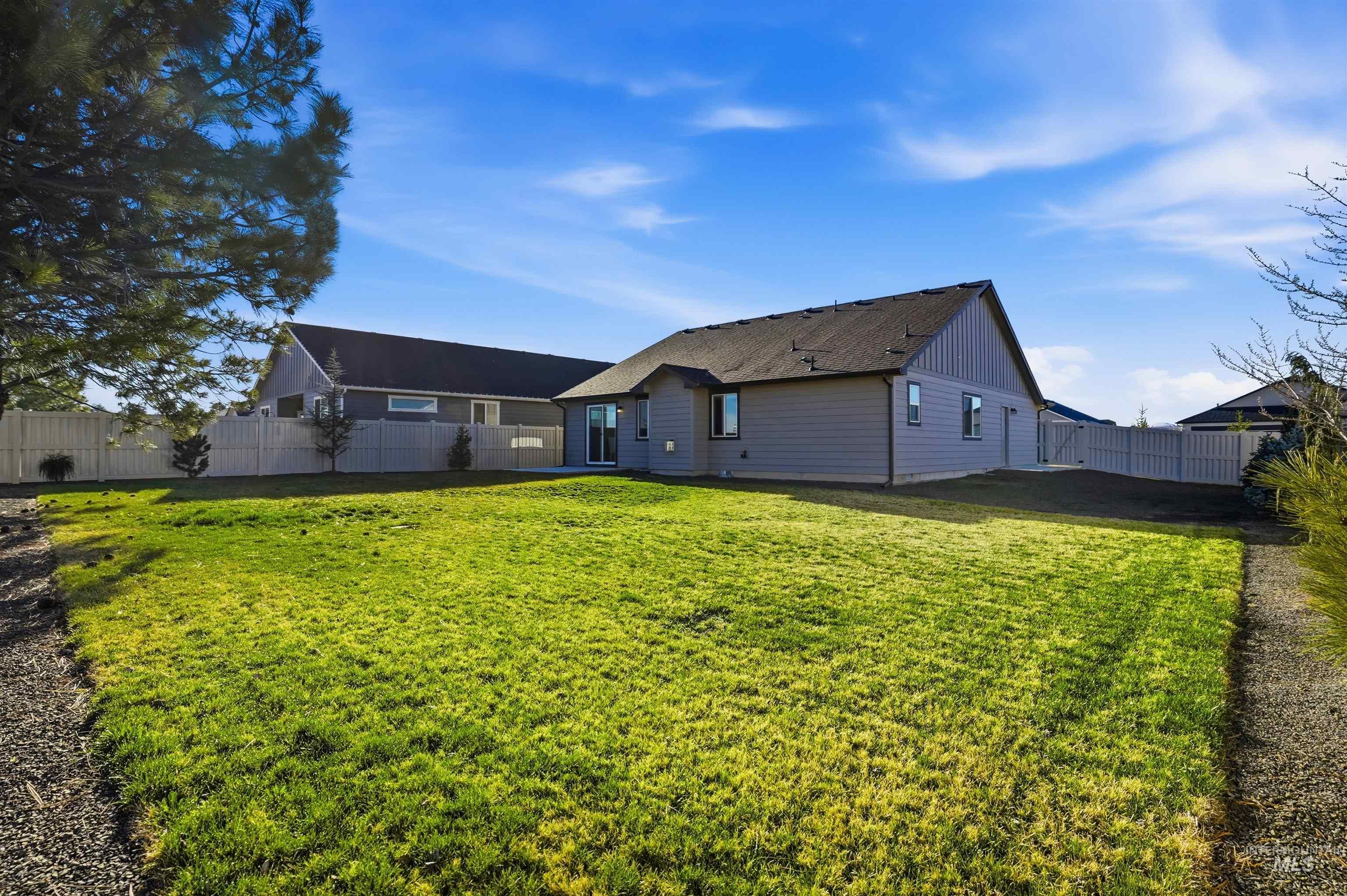 1314 Jupiter St, Middleton, Idaho 83644, 3 Bedrooms, 2 Bathrooms, Residential For Sale, Price $427,000, 98978611
