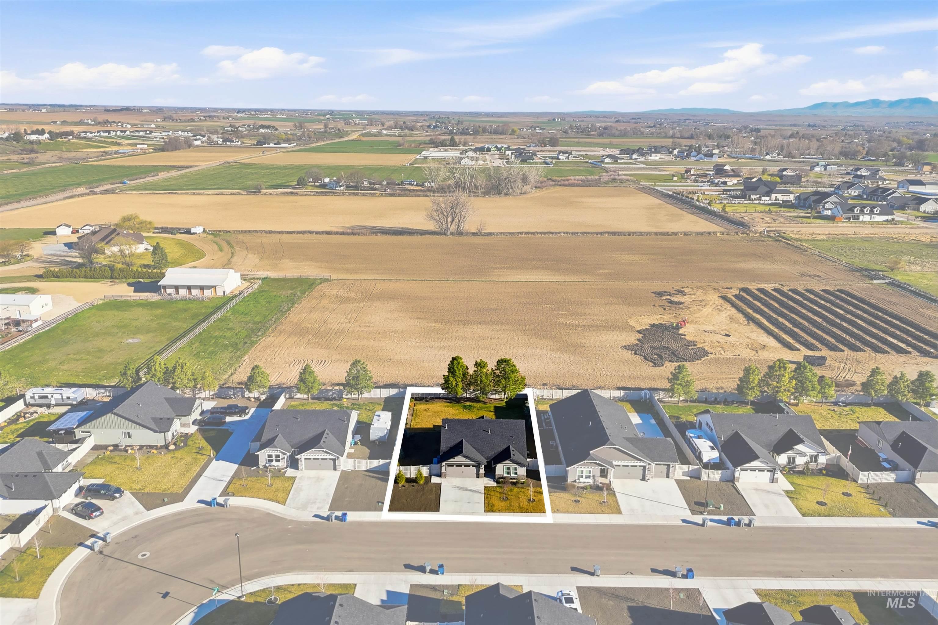 1314 Jupiter St, Middleton, Idaho 83644, 3 Bedrooms, 2 Bathrooms, Residential For Sale, Price $427,000, 98978611