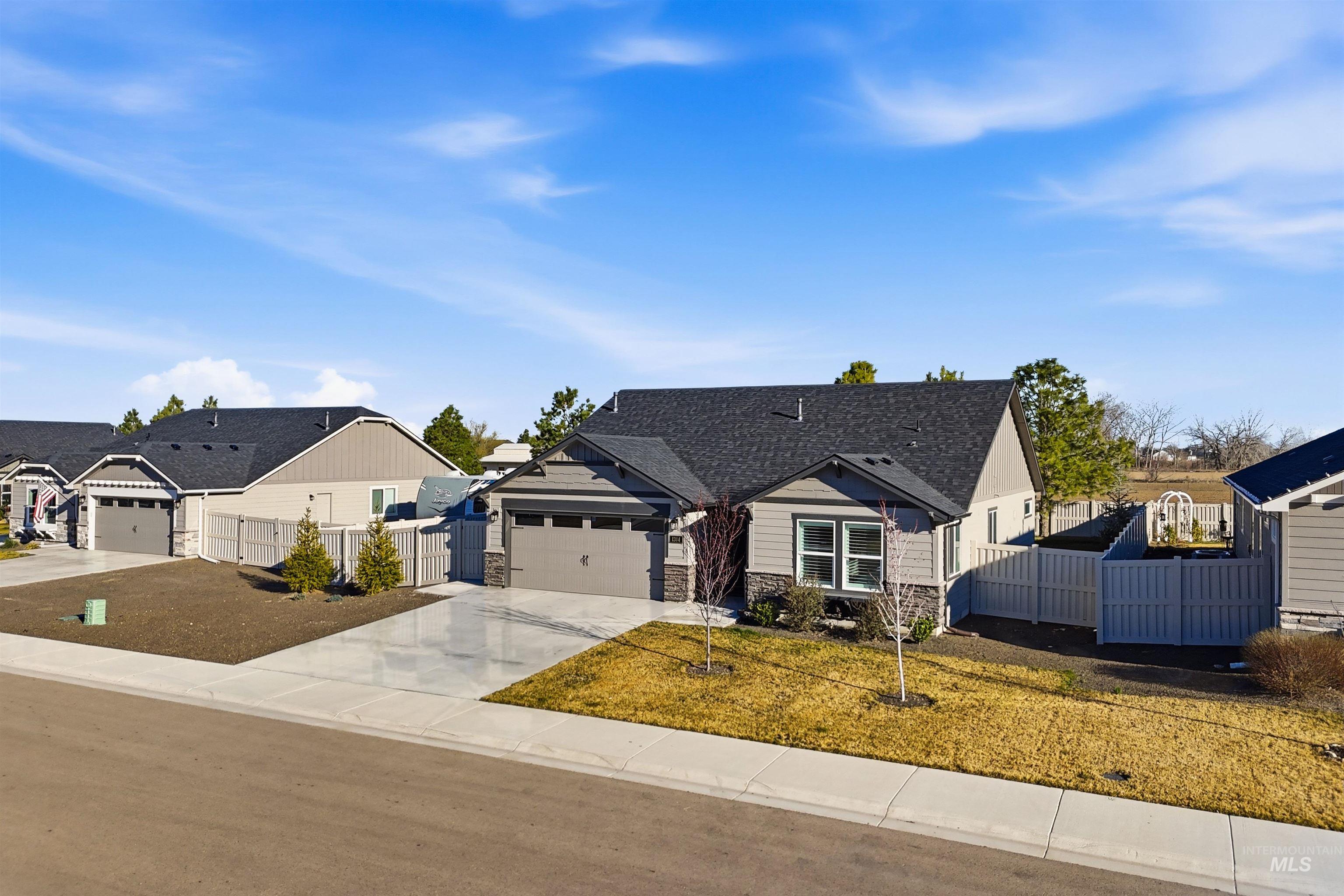 1314 Jupiter St, Middleton, Idaho 83644, 3 Bedrooms, 2 Bathrooms, Residential For Sale, Price $427,000, 98978611