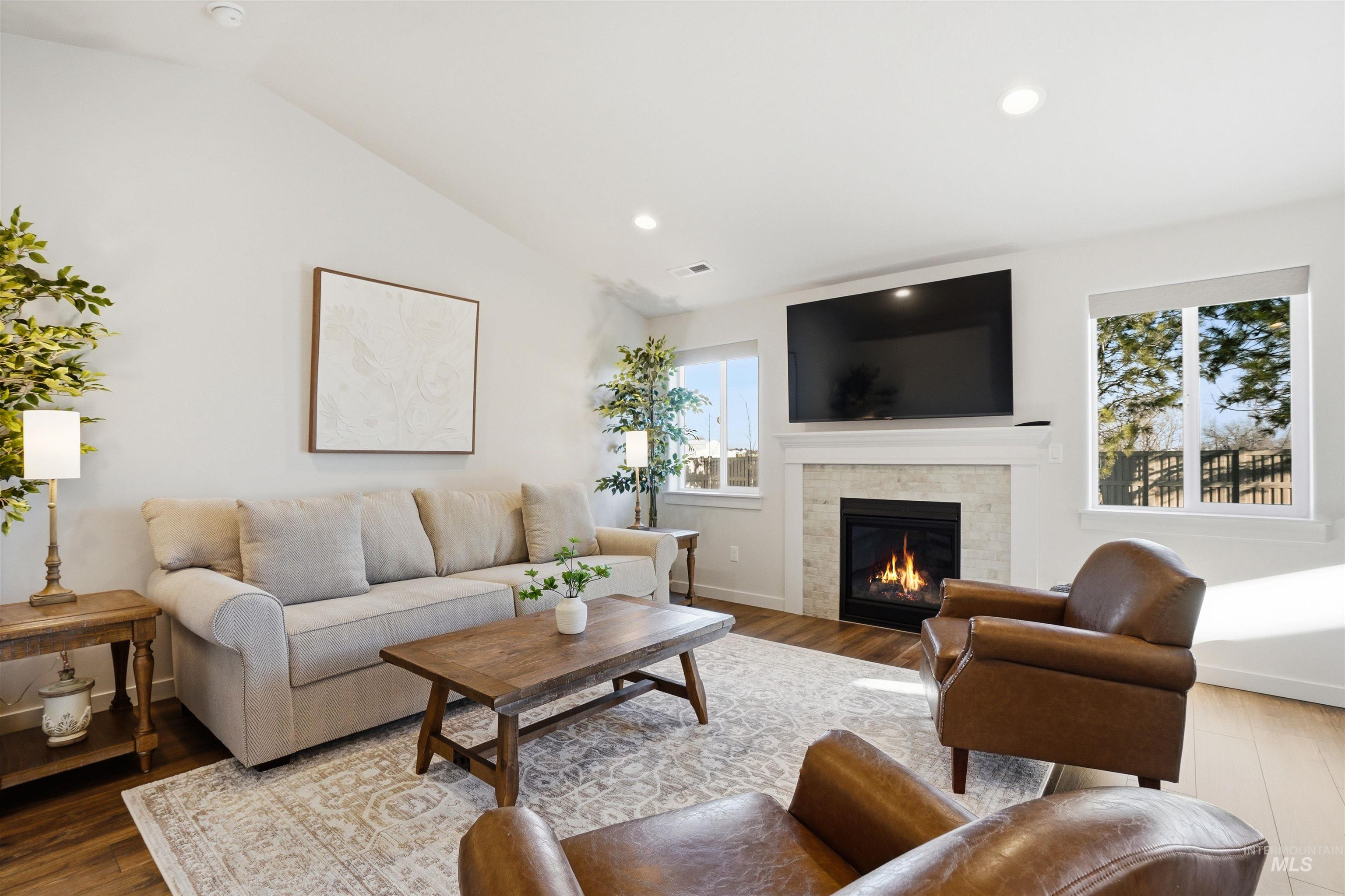 1314 Jupiter St, Middleton, Idaho 83644, 3 Bedrooms, 2 Bathrooms, Residential For Sale, Price $427,000, 98978611