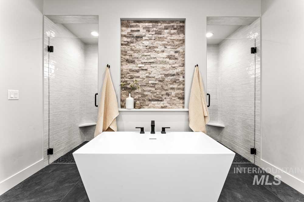 870 N Creekwater, Eagle, Idaho 83616, 3 Bedrooms, 3.5 Bathrooms, Residential For Sale, Price $1,249,999, 98978612