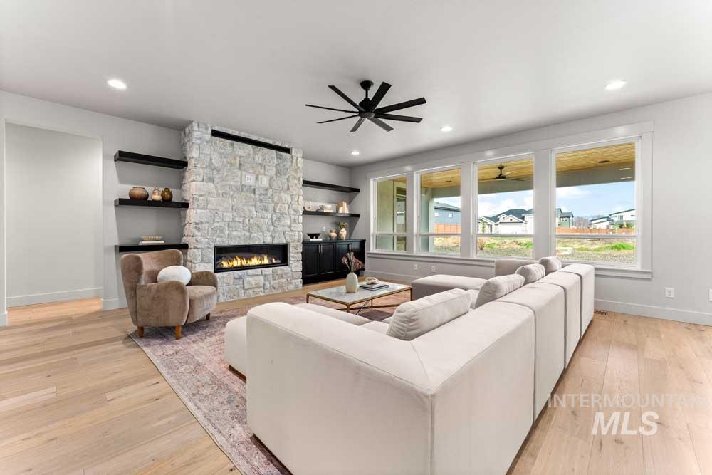 870 N Creekwater, Eagle, Idaho 83616, 3 Bedrooms, 3.5 Bathrooms, Residential For Sale, Price $1,249,999, 98978612