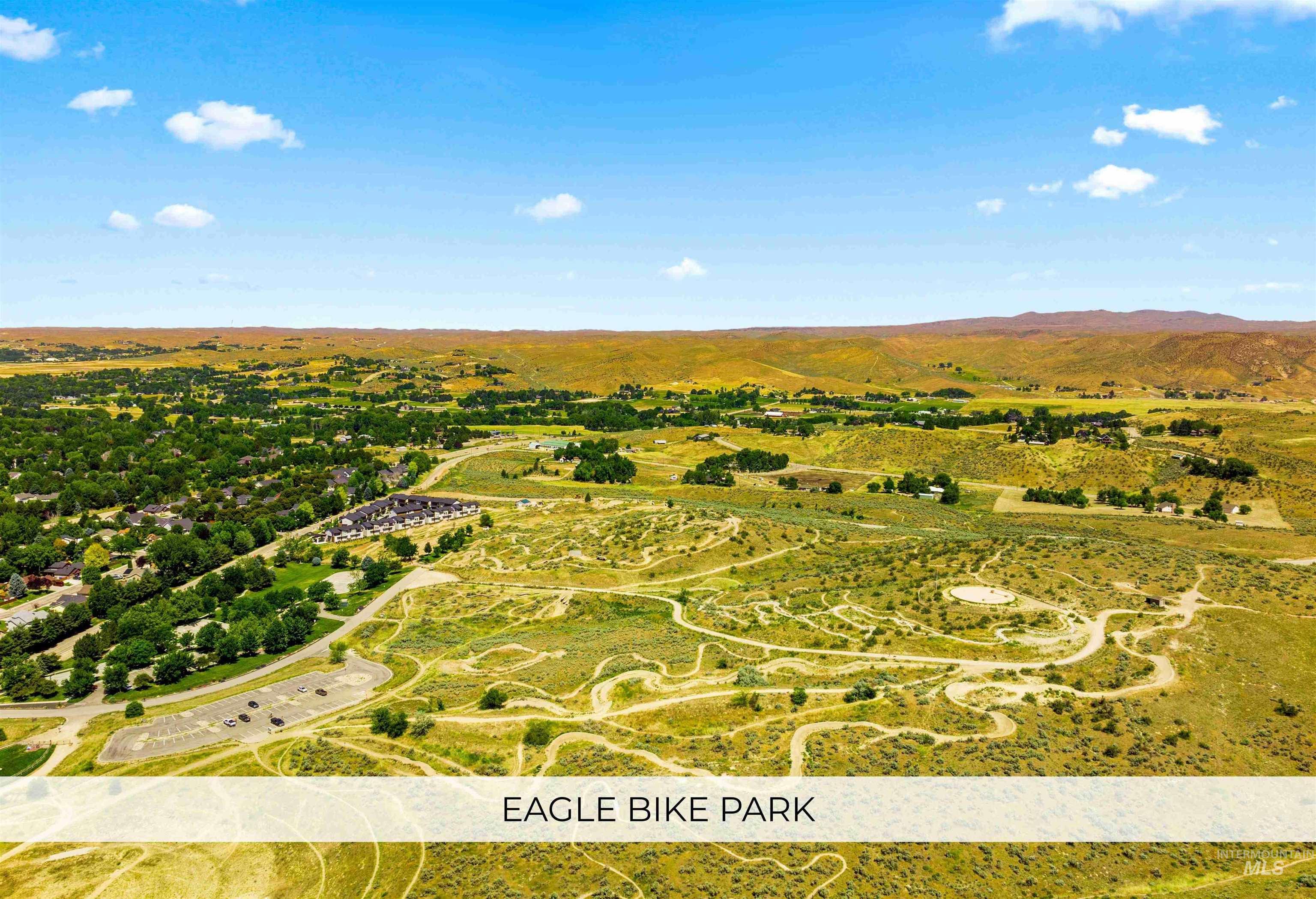 870 N Creekwater, Eagle, Idaho 83616, 3 Bedrooms, 3.5 Bathrooms, Residential For Sale, Price $1,249,999, 98978612