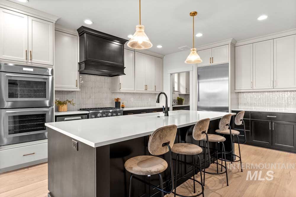 870 N Creekwater, Eagle, Idaho 83616, 3 Bedrooms, 3.5 Bathrooms, Residential For Sale, Price $1,249,999, 98978612