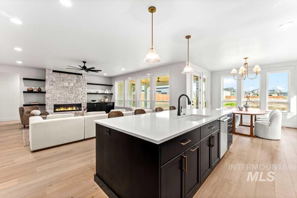 870 N Creekwater, Eagle, Idaho 83616, 3 Bedrooms, 3.5 Bathrooms, Residential For Sale, Price $1,249,999, 98978612