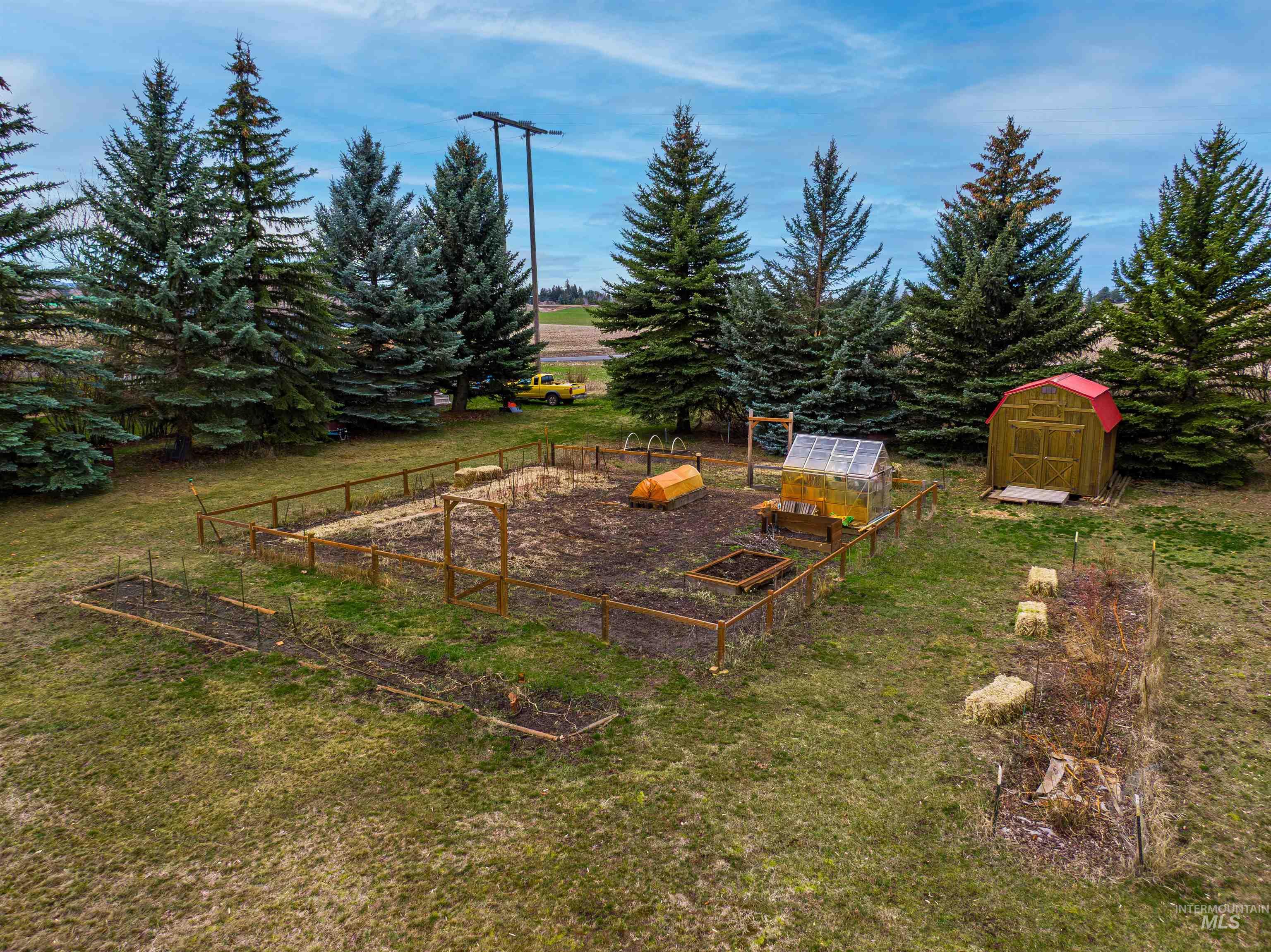 2210 Trail Rd, Moscow, Idaho 83843, 3 Bedrooms, 2 Bathrooms, Residential For Sale, Price $749,000,MLS 98978613