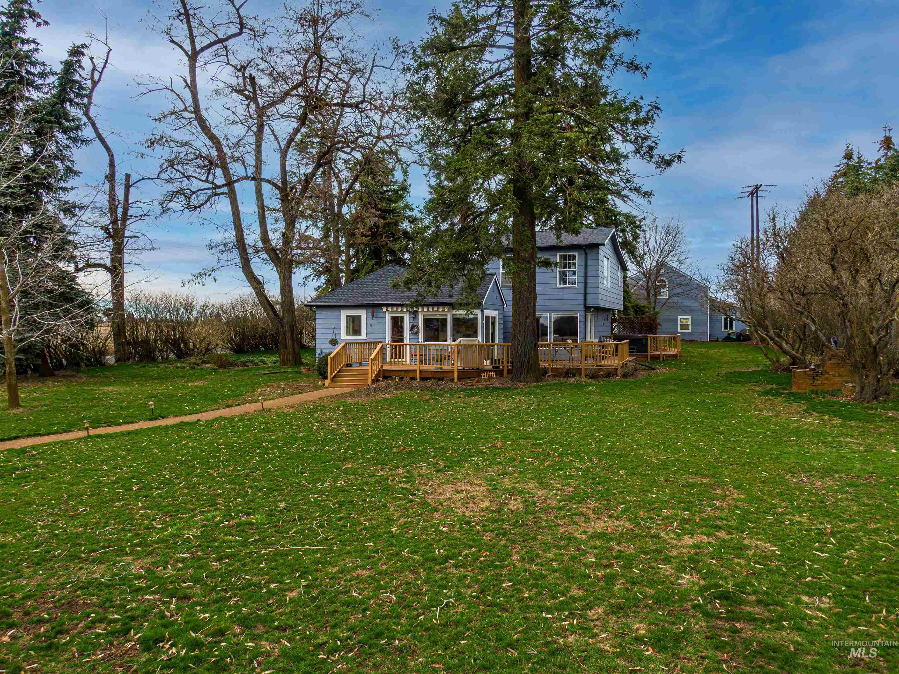 2210 Trail Rd, Moscow, Idaho 83843, 3 Bedrooms, 2 Bathrooms, Residential For Sale, Price $749,000,MLS 98978613