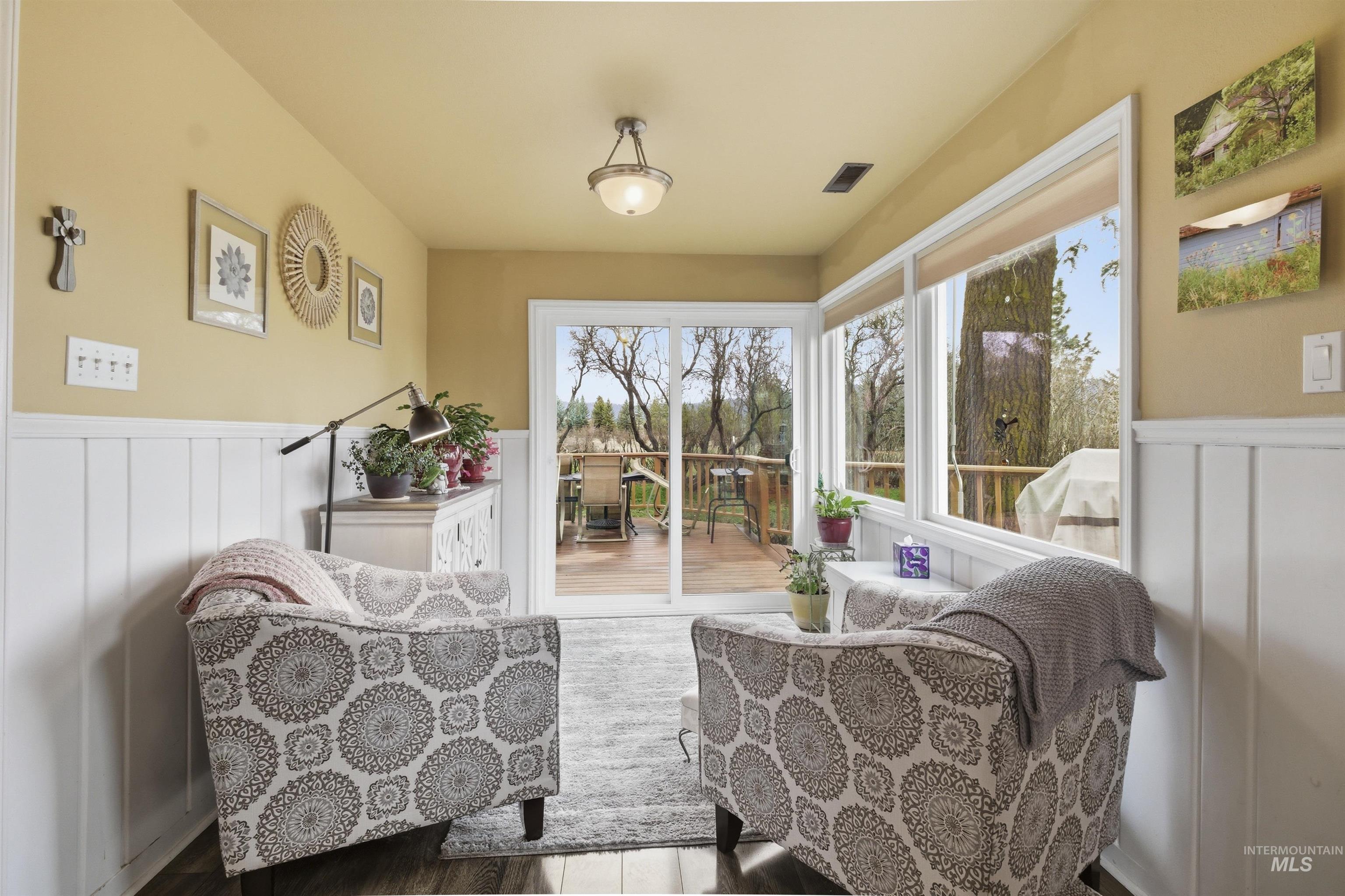 2210 Trail Rd, Moscow, Idaho 83843, 3 Bedrooms, 2 Bathrooms, Residential For Sale, Price $749,000,MLS 98978613