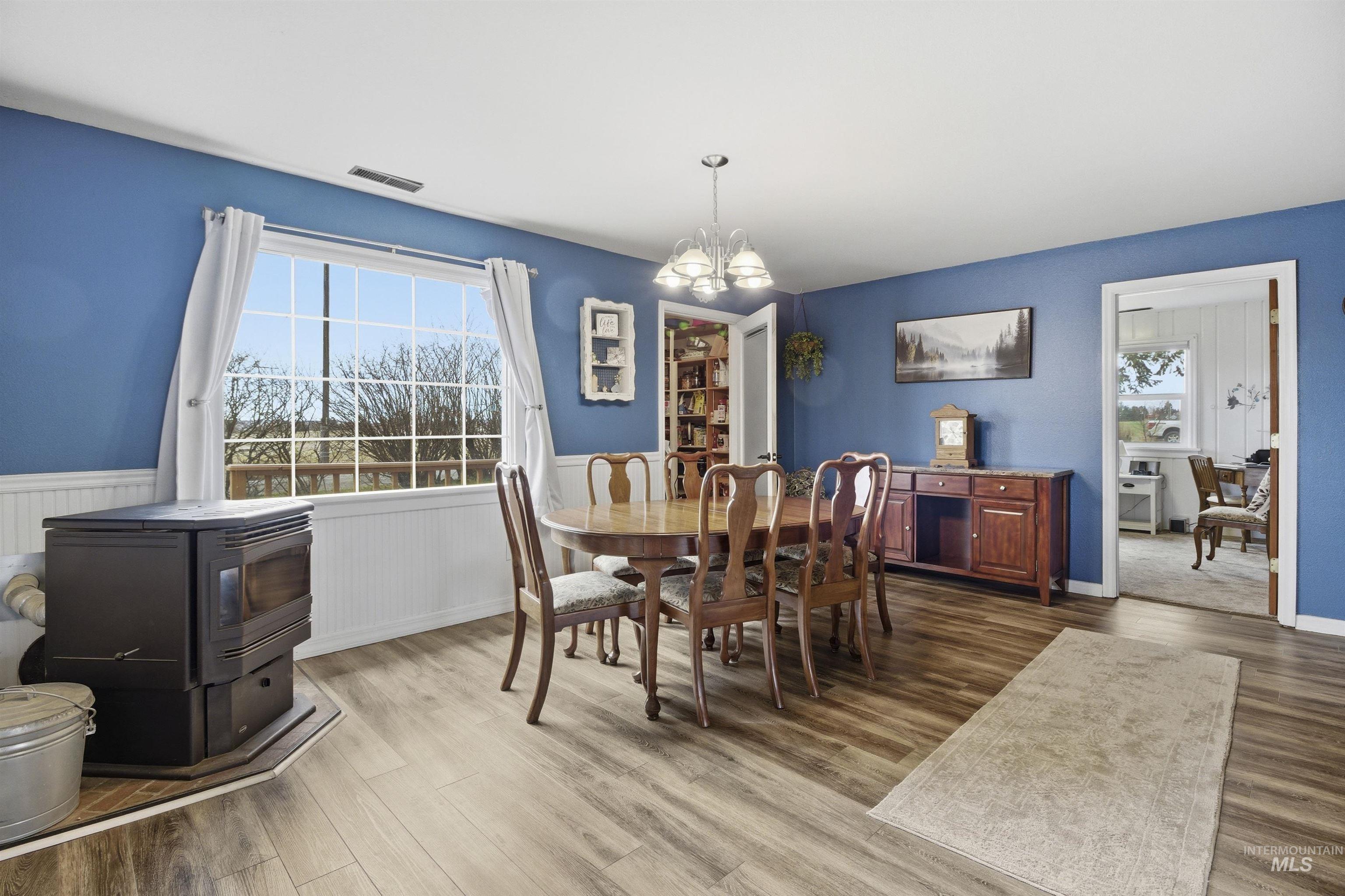 2210 Trail Rd, Moscow, Idaho 83843, 3 Bedrooms, 2 Bathrooms, Residential For Sale, Price $749,000,MLS 98978613