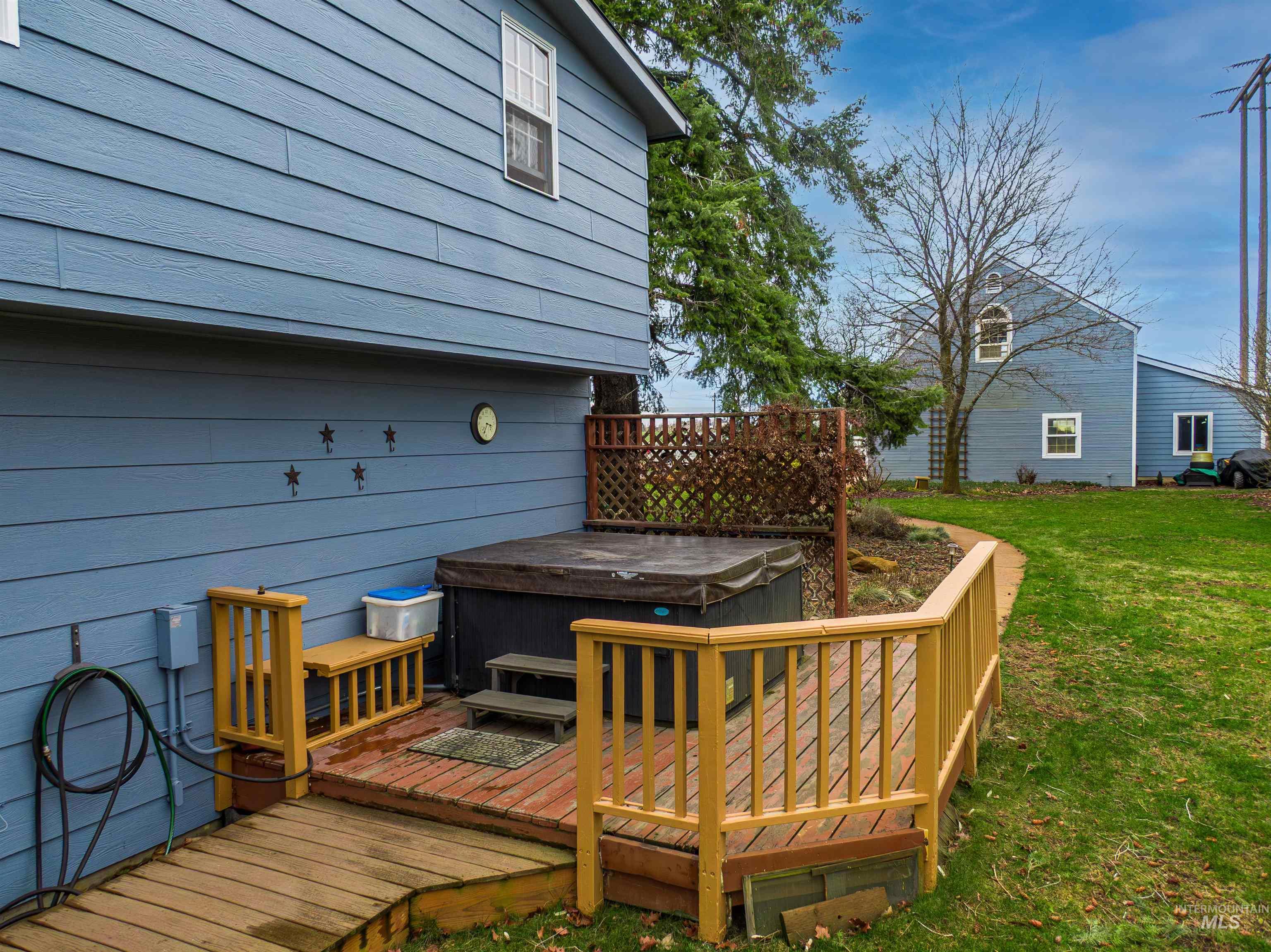 2210 Trail Rd, Moscow, Idaho 83843, 3 Bedrooms, 2 Bathrooms, Residential For Sale, Price $749,000,MLS 98978613