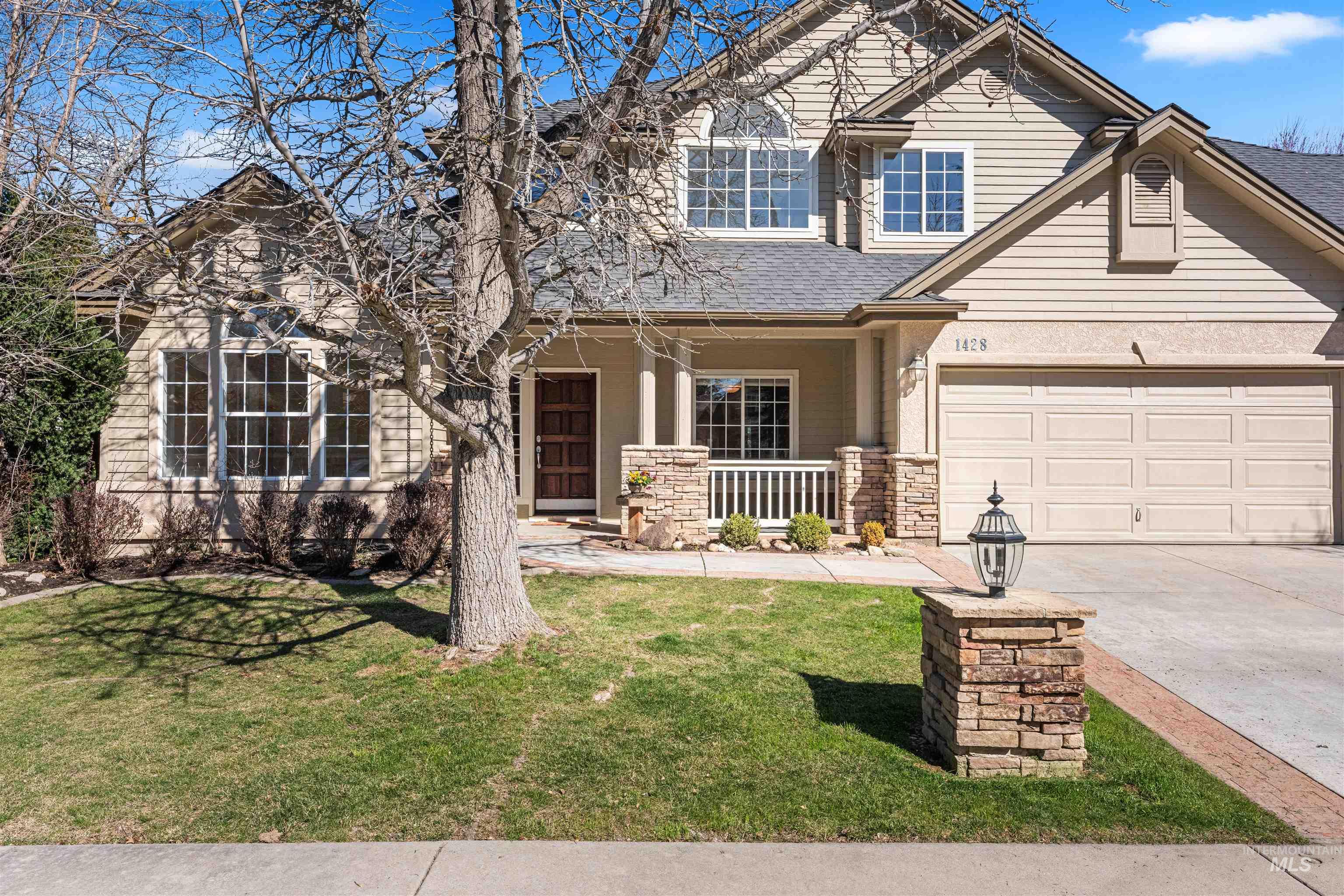 1428 S Island Glenn Way, Eagle, Idaho 83616, 4 Bedrooms, 2.5 Bathrooms, Residential For Sale, Price $774,900,MLS 98978615