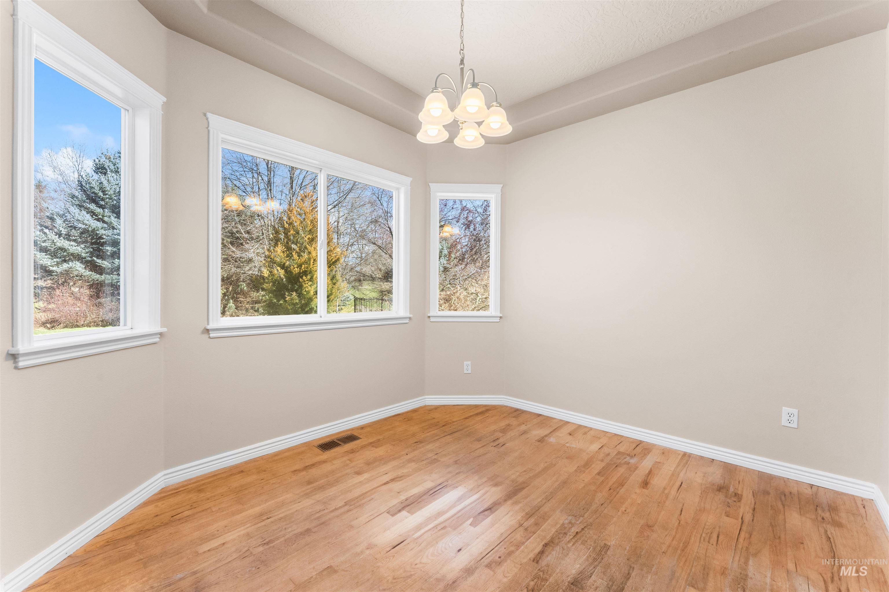 1428 S Island Glenn Way, Eagle, Idaho 83616, 4 Bedrooms, 2.5 Bathrooms, Residential For Sale, Price $809,000, 98978615