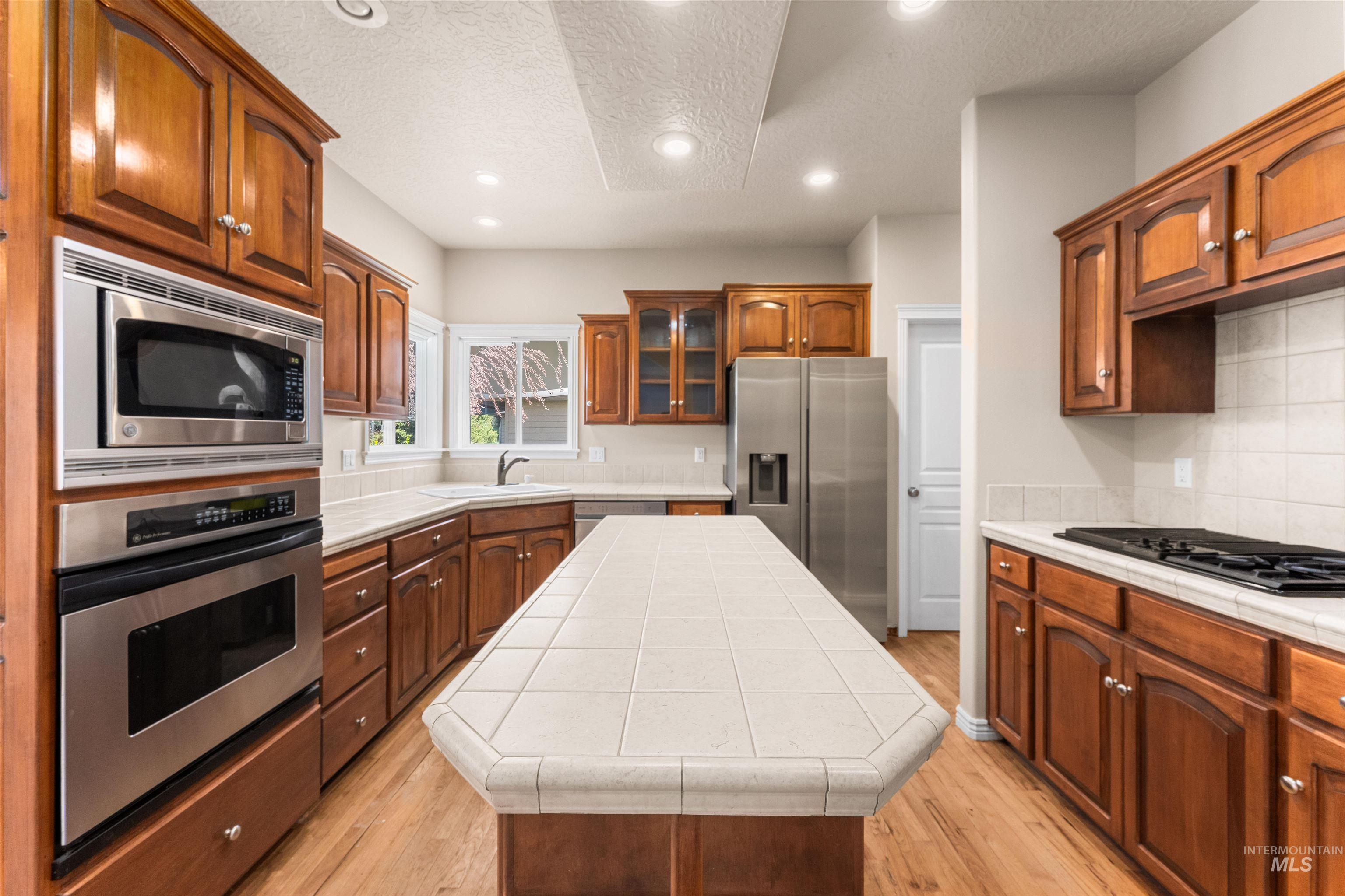 1428 S Island Glenn Way, Eagle, Idaho 83616, 4 Bedrooms, 2.5 Bathrooms, Residential For Sale, Price $809,000, 98978615