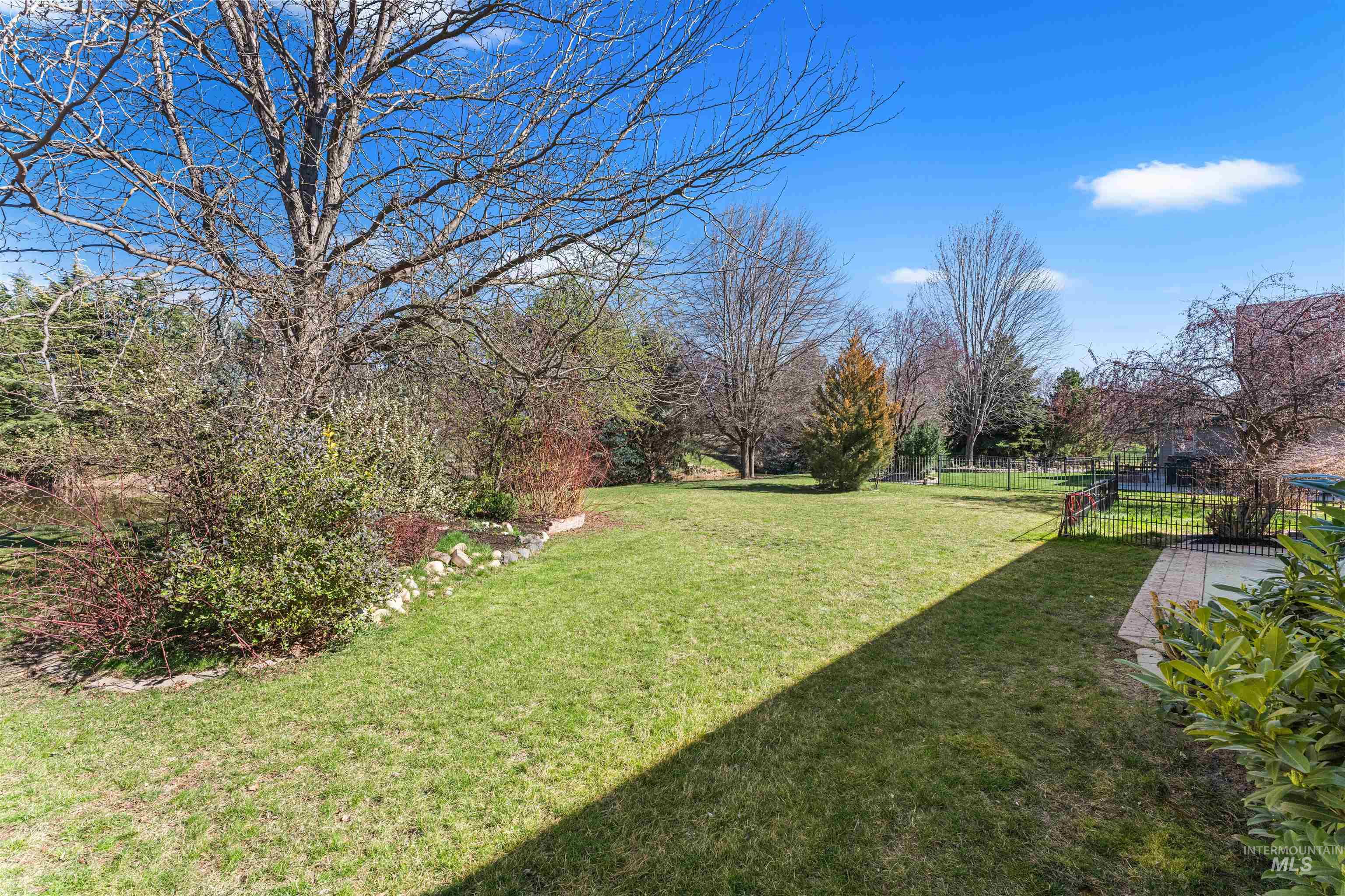 1428 S Island Glenn Way, Eagle, Idaho 83616, 4 Bedrooms, 2.5 Bathrooms, Residential For Sale, Price $809,000, 98978615