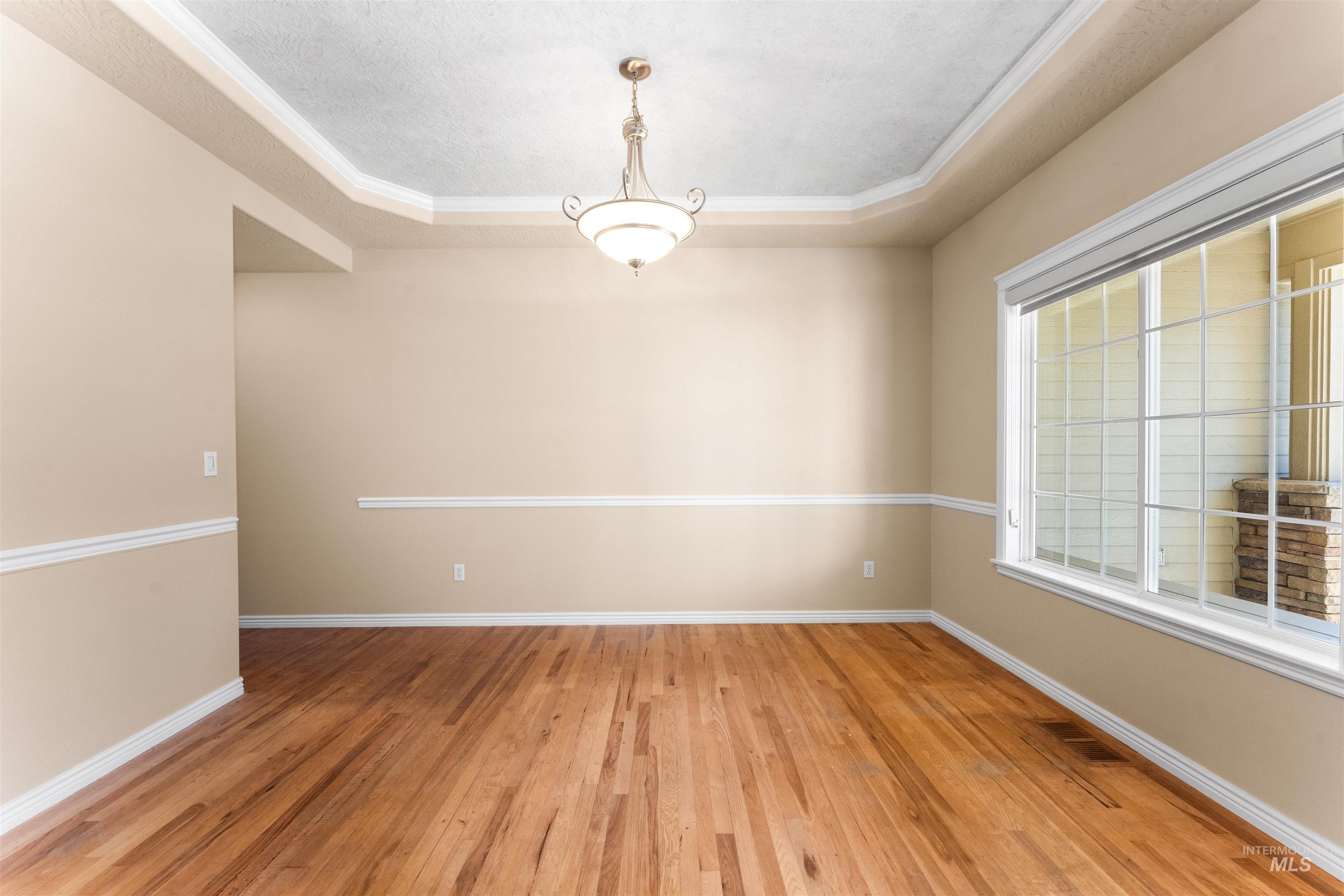 1428 S Island Glenn Way, Eagle, Idaho 83616, 4 Bedrooms, 2.5 Bathrooms, Residential For Sale, Price $809,000, 98978615