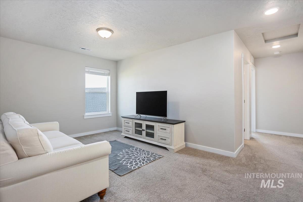 3729 S Maple Ridge Ave, Nampa, Idaho 83686-3902, 6 Bedrooms, 4 Bathrooms, Residential For Sale, Price $565,000, 98978618