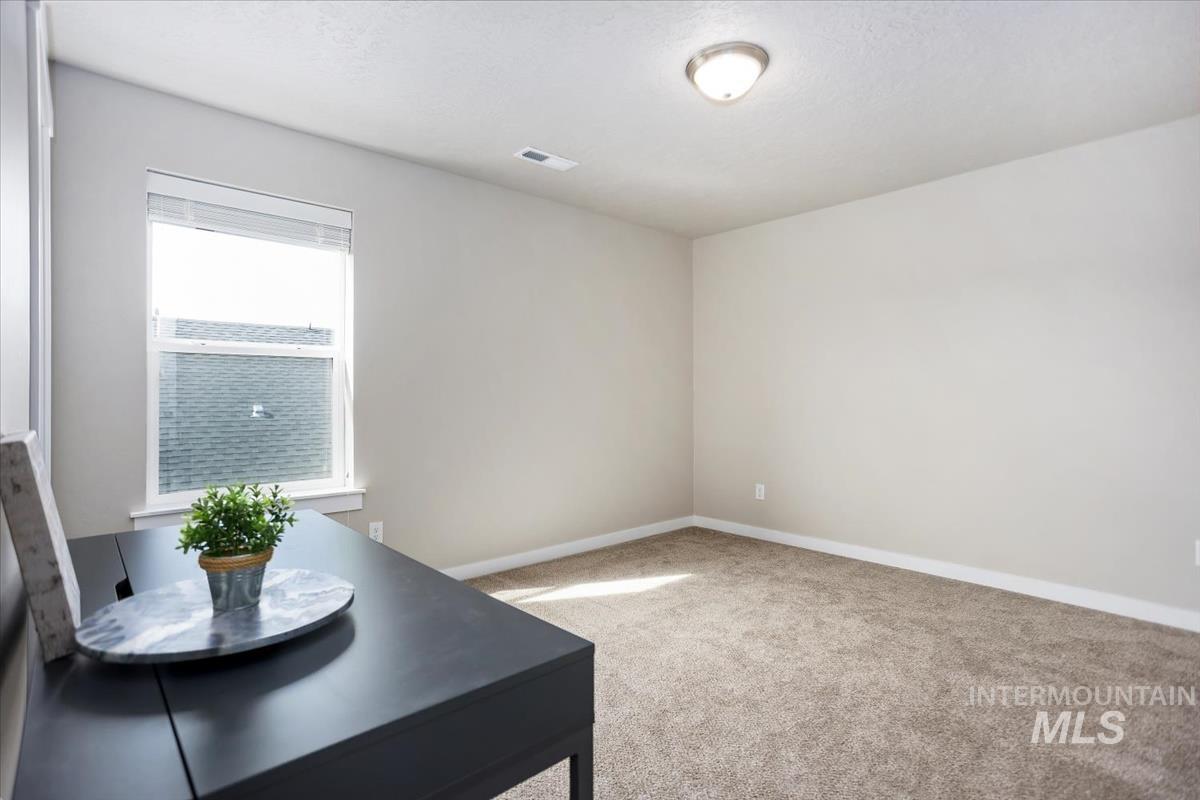 3729 S Maple Ridge Ave, Nampa, Idaho 83686-3902, 6 Bedrooms, 4 Bathrooms, Residential For Sale, Price $565,000, 98978618