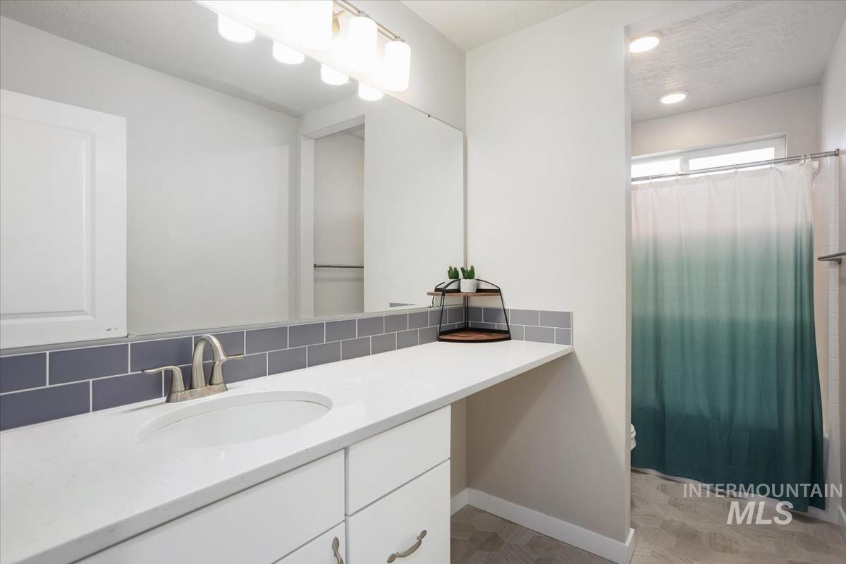 3729 S Maple Ridge Ave, Nampa, Idaho 83686-3902, 6 Bedrooms, 4 Bathrooms, Residential For Sale, Price $565,000, 98978618