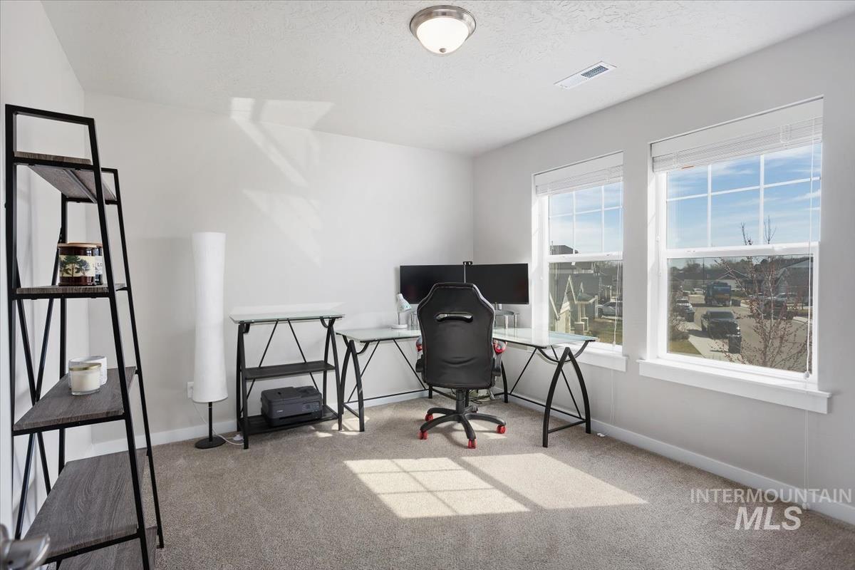 3729 S Maple Ridge Ave, Nampa, Idaho 83686-3902, 6 Bedrooms, 4 Bathrooms, Residential For Sale, Price $565,000, 98978618