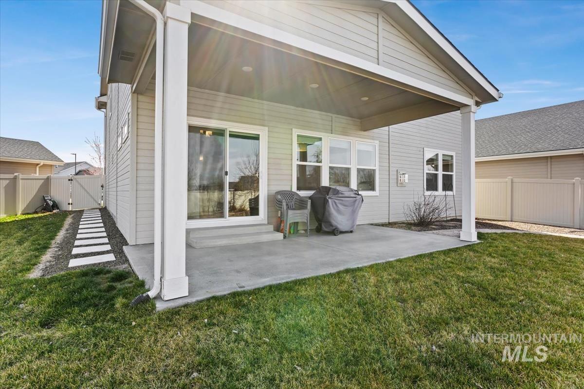 3729 S Maple Ridge Ave, Nampa, Idaho 83686-3902, 6 Bedrooms, 4 Bathrooms, Residential For Sale, Price $565,000, 98978618