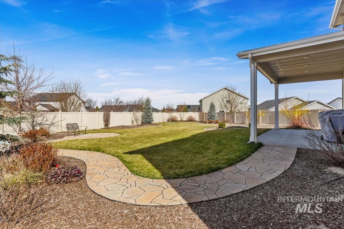 3729 S Maple Ridge Ave, Nampa, Idaho 83686-3902, 6 Bedrooms, 4 Bathrooms, Residential For Sale, Price $565,000, 98978618