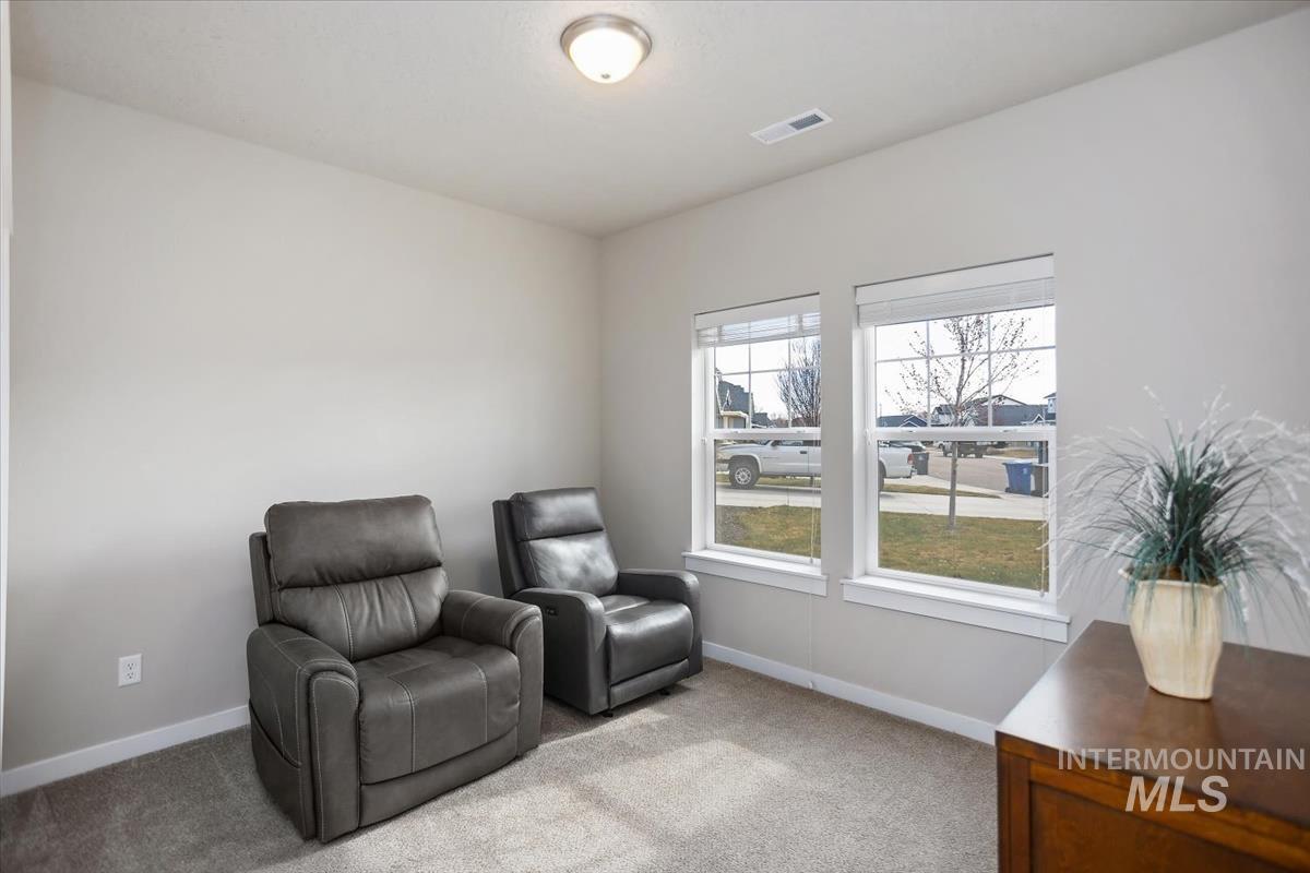 3729 S Maple Ridge Ave, Nampa, Idaho 83686-3902, 6 Bedrooms, 4 Bathrooms, Residential For Sale, Price $550,000,MLS 98978618