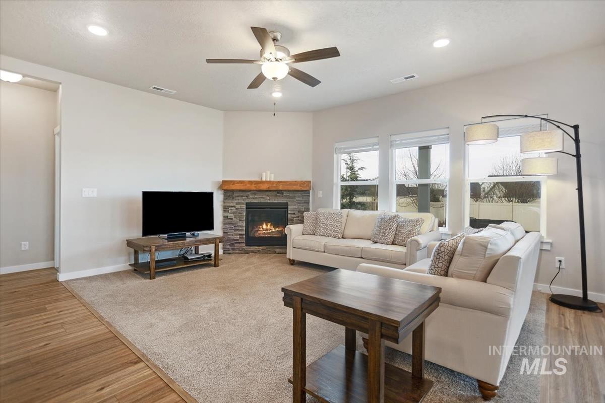 3729 S Maple Ridge Ave, Nampa, Idaho 83686-3902, 6 Bedrooms, 4 Bathrooms, Residential For Sale, Price $565,000, 98978618