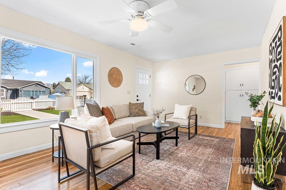 319 W Howe St, Boise, Idaho 83706, 2 Bedrooms, 1 Bathroom, Residential For Sale, Price $498,000, 98978620