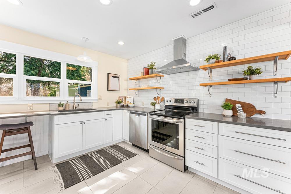 319 W Howe St, Boise, Idaho 83706, 2 Bedrooms, 1 Bathroom, Residential For Sale, Price $498,000, 98978620