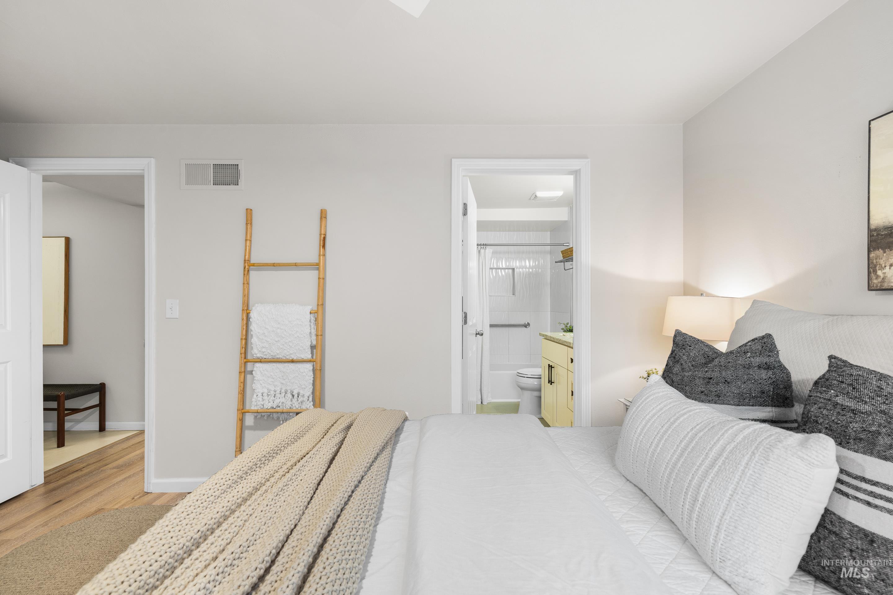 3639 S Gekeler Ln, Boise, Idaho 83706, 3 Bedrooms, 2 Bathrooms, Residential For Sale, Price $385,000, 98978622