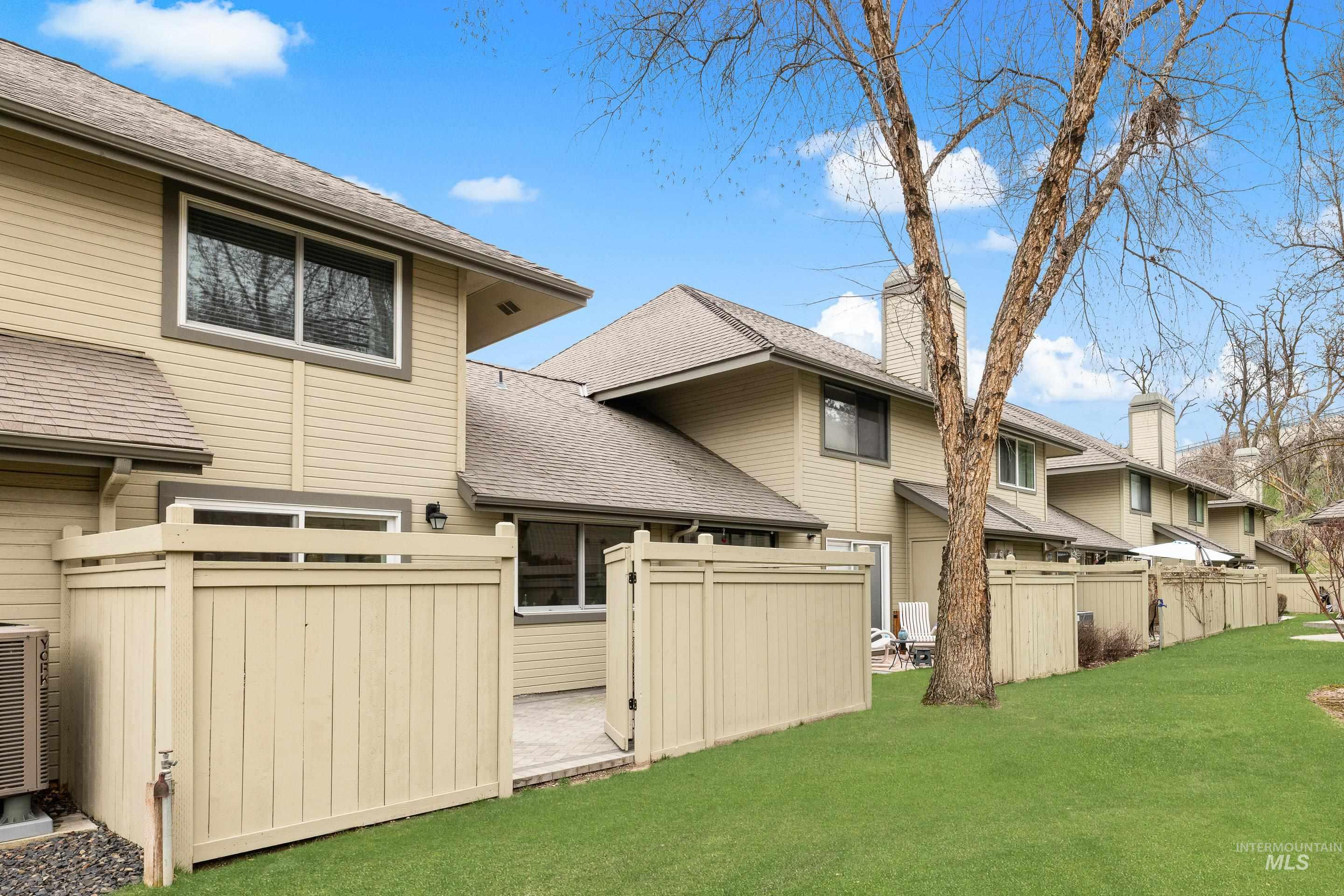 3639 S Gekeler Ln, Boise, Idaho 83706, 3 Bedrooms, 2 Bathrooms, Residential For Sale, Price $385,000, 98978622