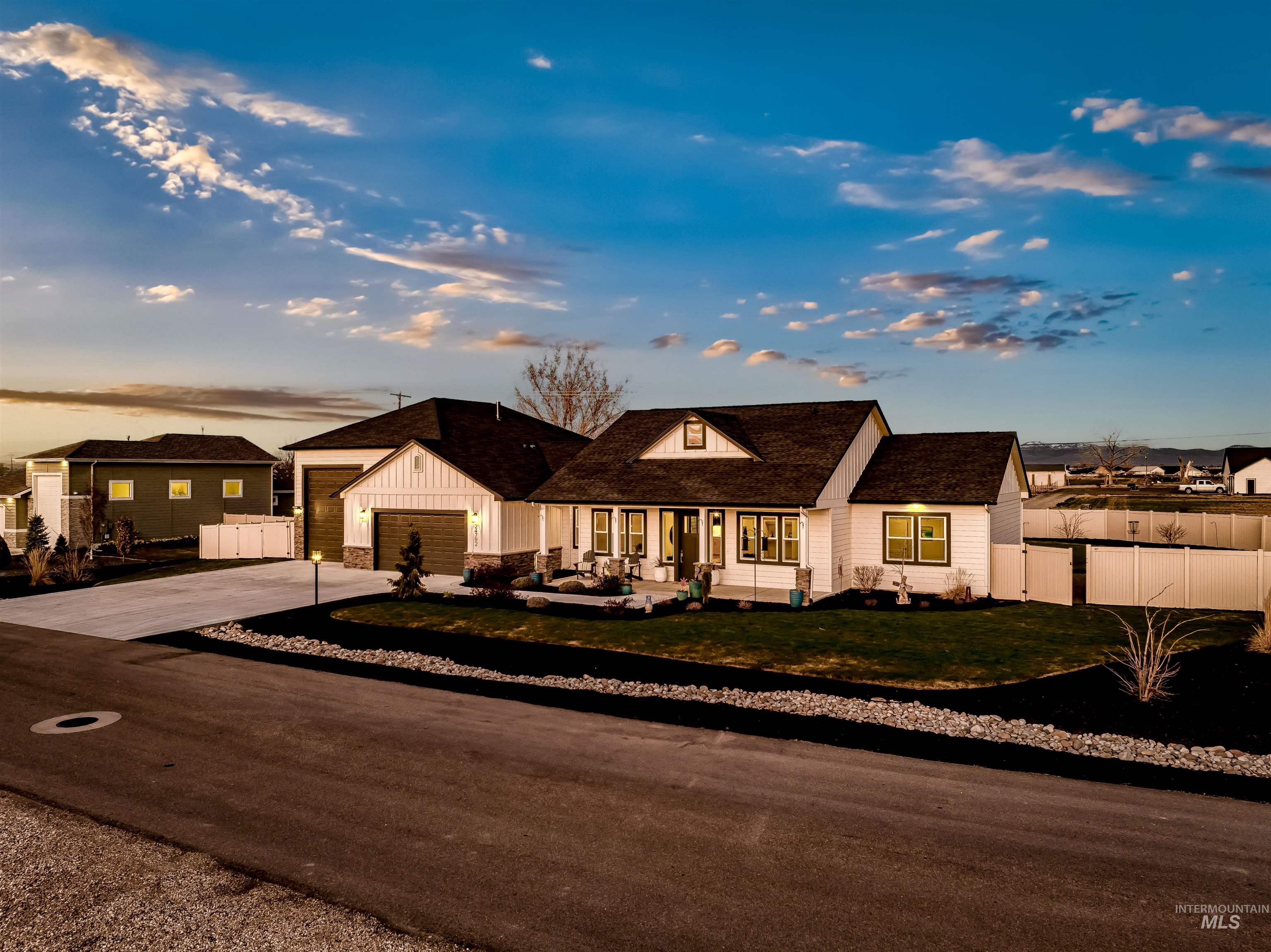 24792 Sienna Glenn, Middleton, Idaho 83644, 3 Bedrooms, 3 Bathrooms, Residential For Sale, Price $889,000, 98978624