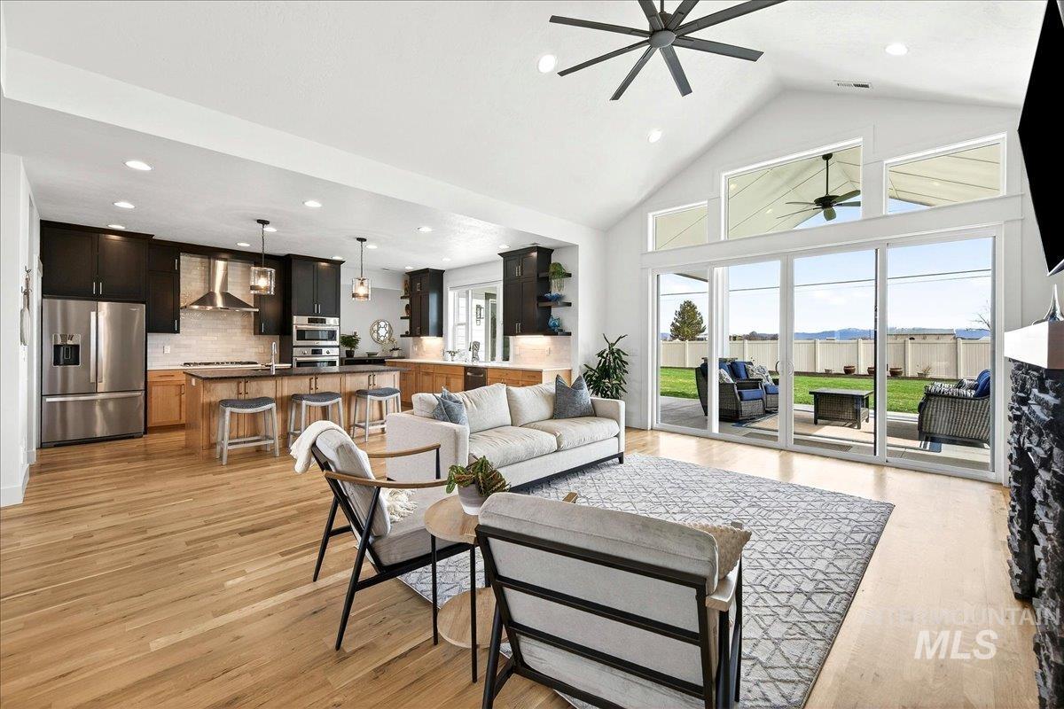 24792 Sienna Glenn, Middleton, Idaho 83644, 3 Bedrooms, 3 Bathrooms, Residential For Sale, Price $889,000, 98978624