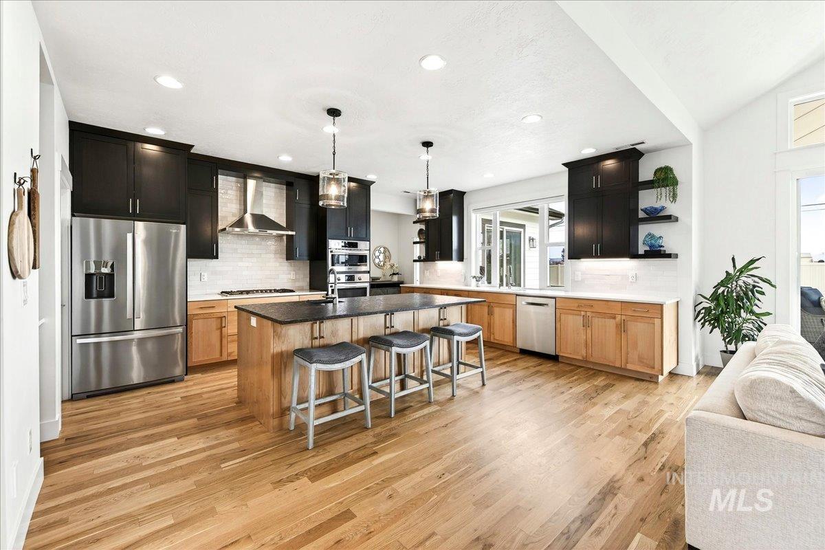 24792 Sienna Glenn, Middleton, Idaho 83644, 3 Bedrooms, 3 Bathrooms, Residential For Sale, Price $889,000, 98978624