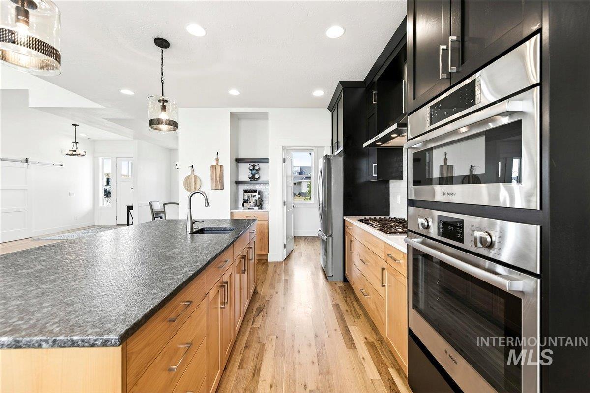 24792 Sienna Glenn, Middleton, Idaho 83644, 3 Bedrooms, 3 Bathrooms, Residential For Sale, Price $889,000, 98978624