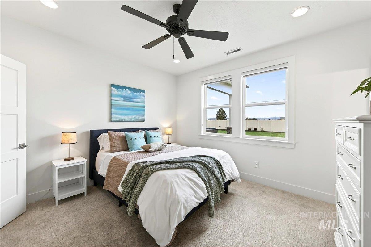 24792 Sienna Glenn, Middleton, Idaho 83644, 3 Bedrooms, 3 Bathrooms, Residential For Sale, Price $889,000, 98978624