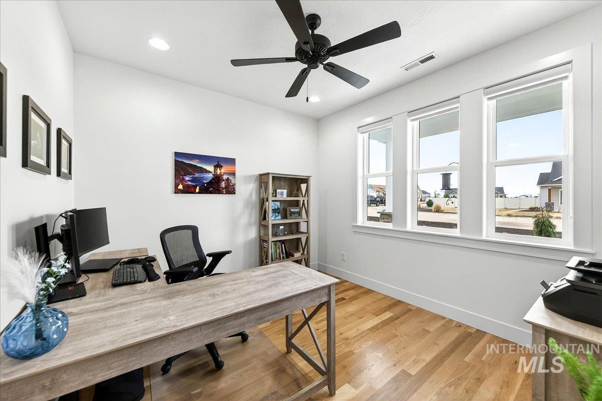 24792 Sienna Glenn, Middleton, Idaho 83644, 3 Bedrooms, 3 Bathrooms, Residential For Sale, Price $889,000, 98978624