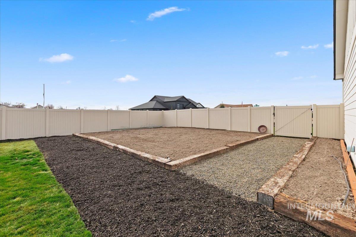 24792 Sienna Glenn, Middleton, Idaho 83644, 3 Bedrooms, 3 Bathrooms, Residential For Sale, Price $889,000, 98978624