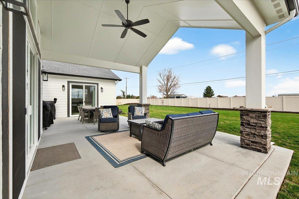 24792 Sienna Glenn, Middleton, Idaho 83644, 3 Bedrooms, 3 Bathrooms, Residential For Sale, Price $889,000, 98978624