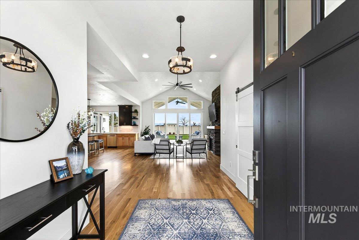 24792 Sienna Glenn, Middleton, Idaho 83644, 3 Bedrooms, 3 Bathrooms, Residential For Sale, Price $889,000, 98978624