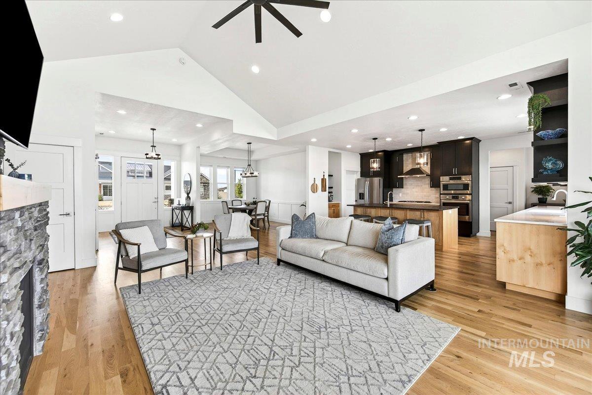 24792 Sienna Glenn, Middleton, Idaho 83644, 3 Bedrooms, 3 Bathrooms, Residential For Sale, Price $889,000, 98978624