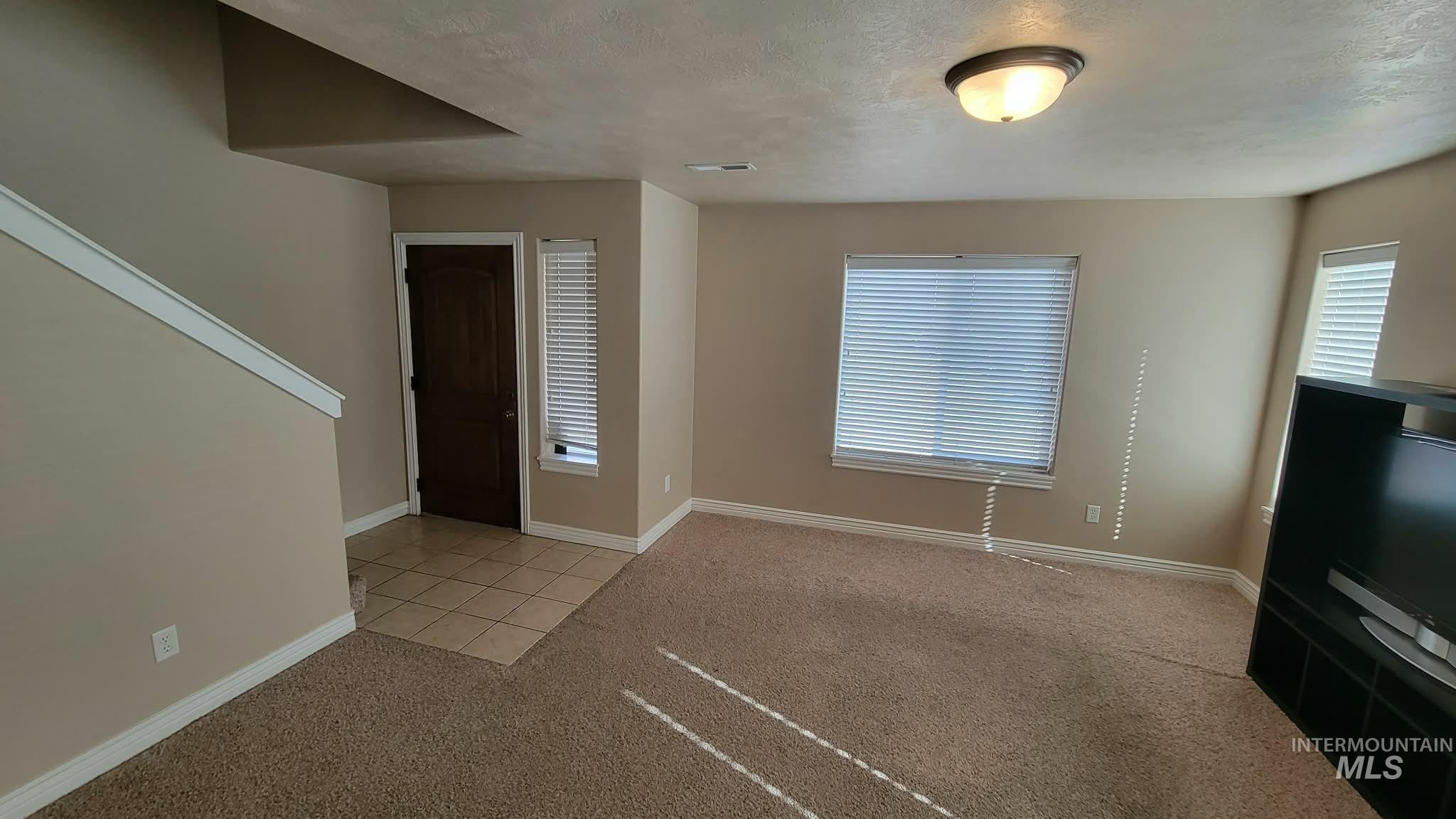 470 Sunflower RD, Rexburg, Idaho 83440, 3 Bedrooms, 2 Bathrooms, Residential For Sale, Price $275,000,MLS 98978626