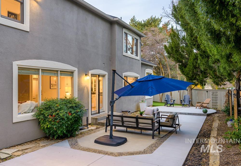 1865 E Sendero Ln, Boise, Idaho 83712, 5 Bedrooms, 3 Bathrooms, Residential For Sale, Price $1,050,000,MLS 98978631