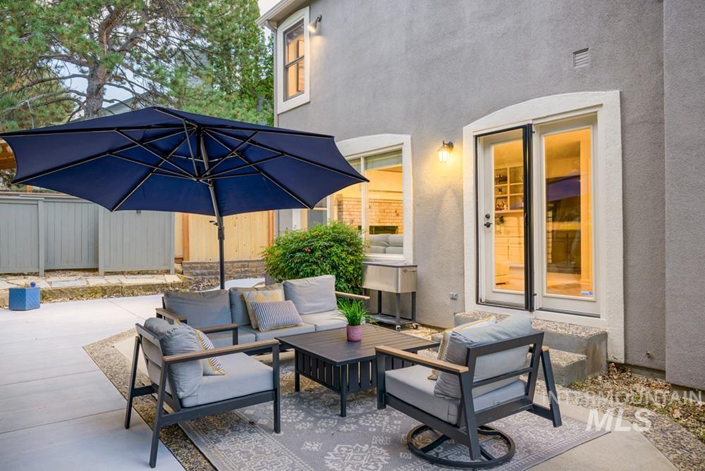 1865 E Sendero Ln, Boise, Idaho 83712, 5 Bedrooms, 3 Bathrooms, Residential For Sale, Price $1,050,000,MLS 98978631