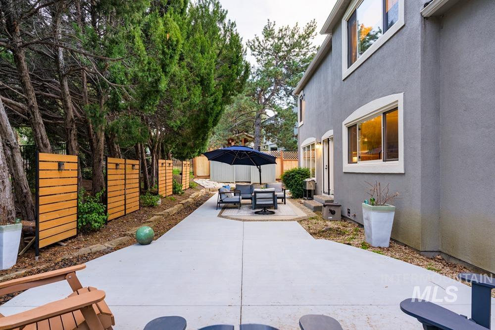 1865 E Sendero Ln, Boise, Idaho 83712, 5 Bedrooms, 3 Bathrooms, Residential For Sale, Price $1,100,000,MLS 98978631