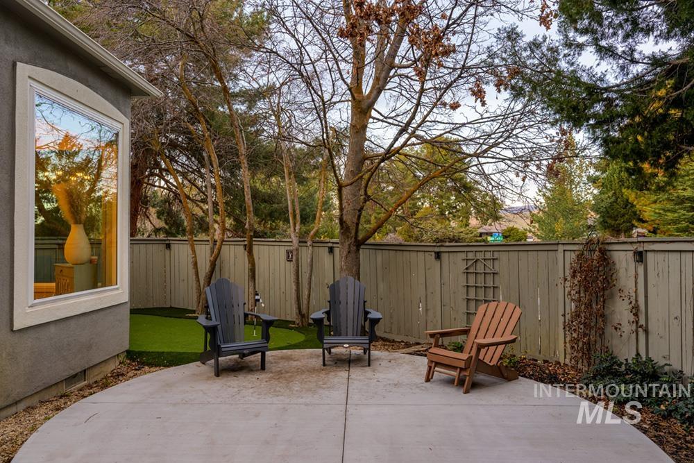 1865 E Sendero Ln, Boise, Idaho 83712, 5 Bedrooms, 3 Bathrooms, Residential For Sale, Price $1,100,000,MLS 98978631