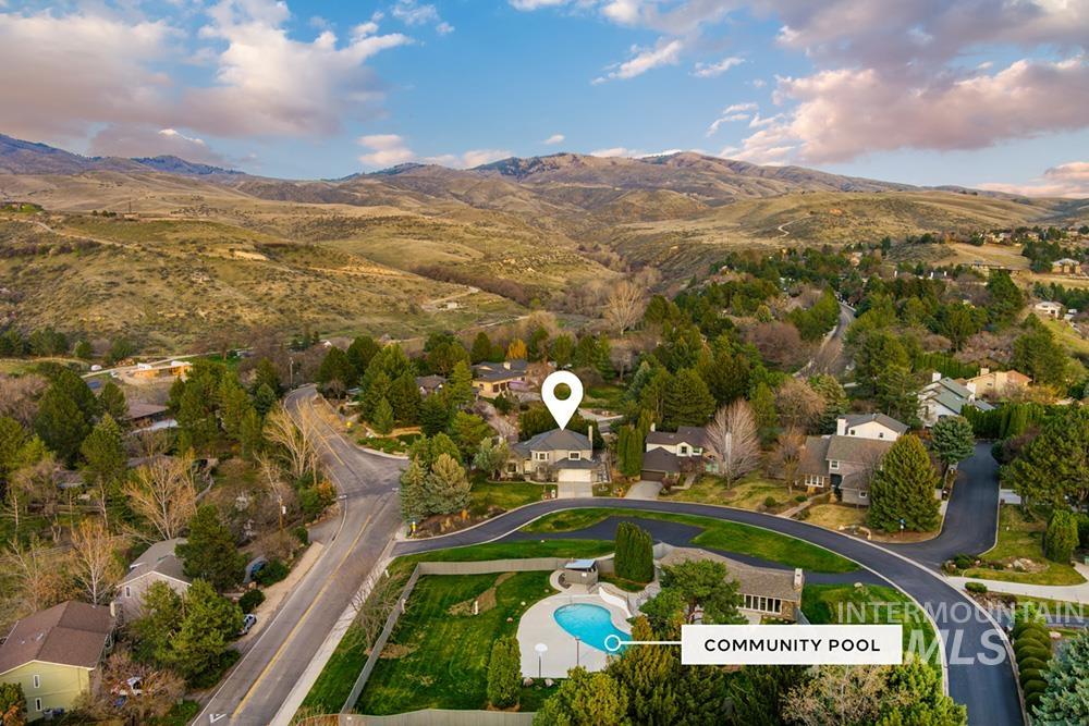 1865 E Sendero Ln, Boise, Idaho 83712, 5 Bedrooms, 3 Bathrooms, Residential For Sale, Price $1,050,000,MLS 98978631