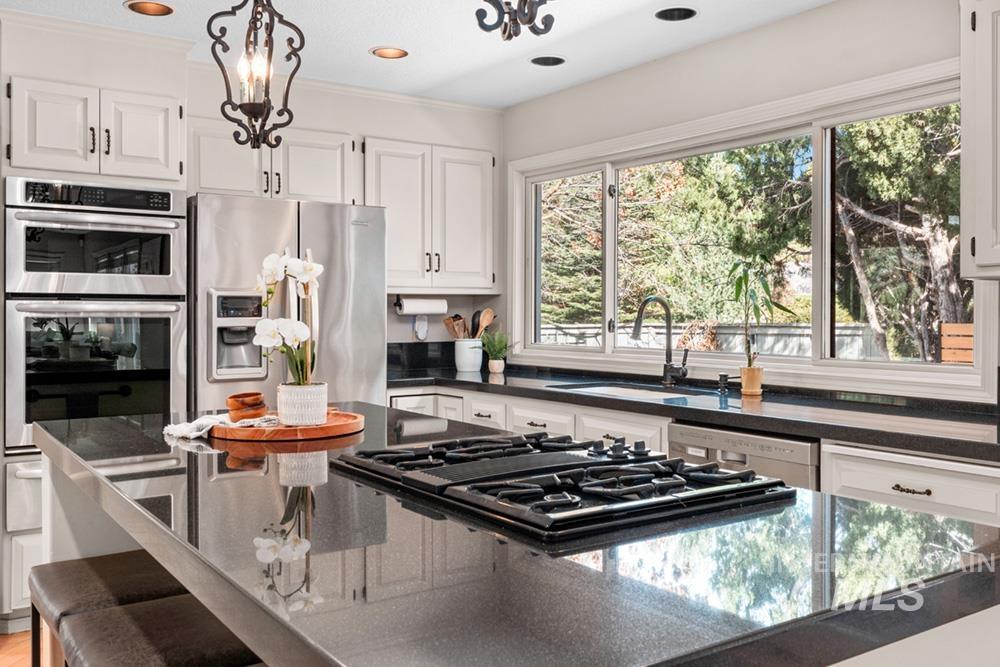 1865 E Sendero Ln, Boise, Idaho 83712, 5 Bedrooms, 3 Bathrooms, Residential For Sale, Price $1,100,000,MLS 98978631