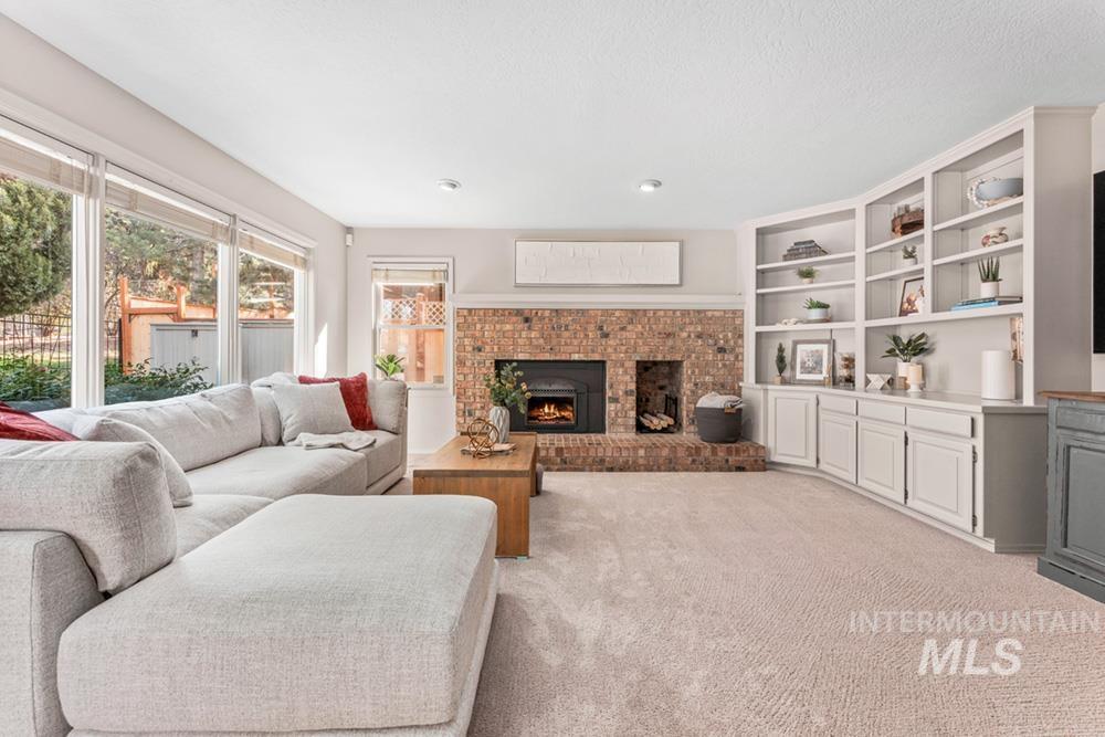 1865 E Sendero Ln, Boise, Idaho 83712, 5 Bedrooms, 3 Bathrooms, Residential For Sale, Price $1,100,000,MLS 98978631