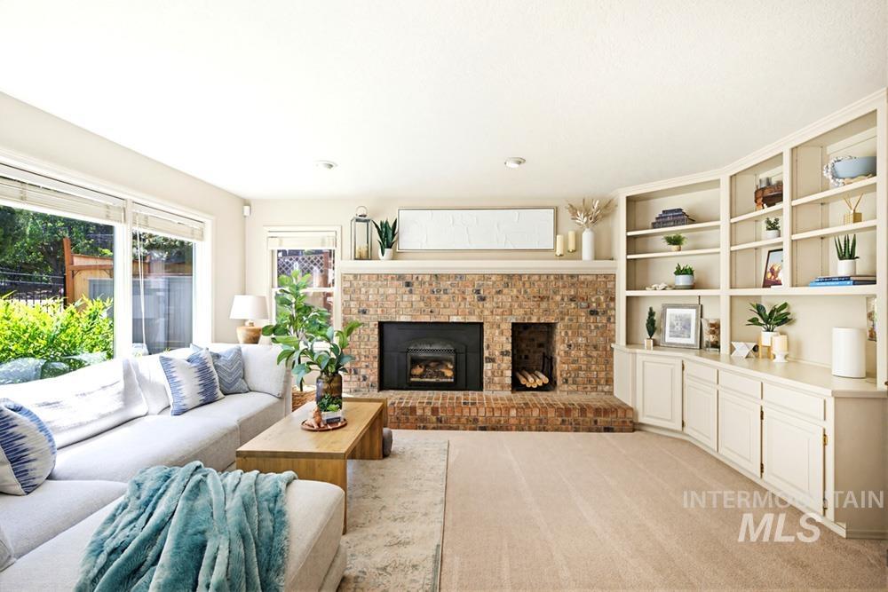 1865 E Sendero Ln, Boise, Idaho 83712, 5 Bedrooms, 3 Bathrooms, Residential For Sale, Price $998,000,MLS 98978631